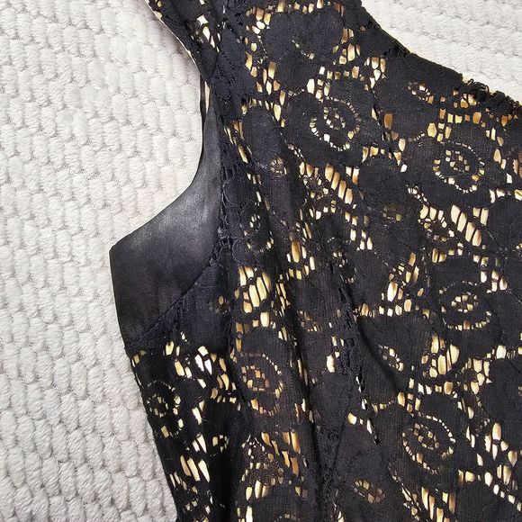 Women's Pompous Girly Lace overlay Dress Size‎ Small Cute - Picture 11 of 14